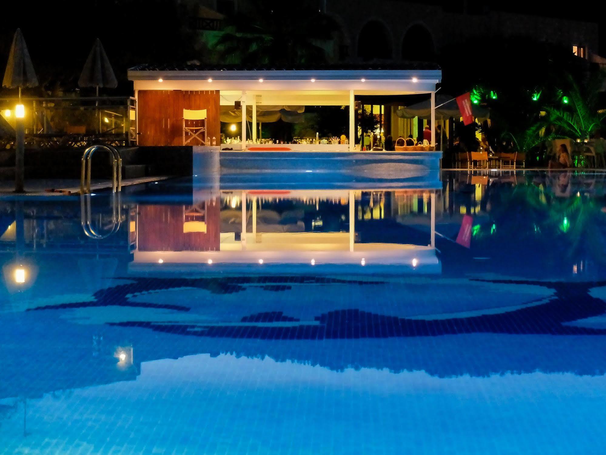Langley Resort Almirida Bay Extérieur photo